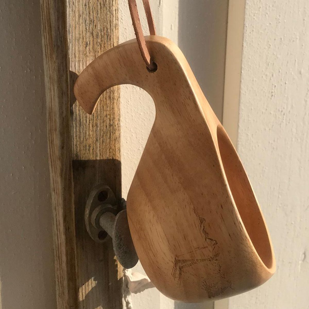 Large hiking cup with leather strap, 