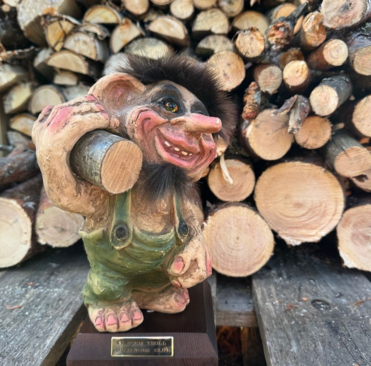 Club Troll 2026, Troll carrying tree stump (Troll #529)
