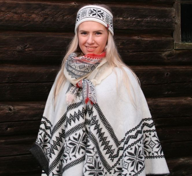Main Image Poncho, Star pattern, white