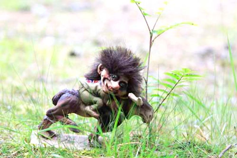 Troll moose jockey (Troll # 045)