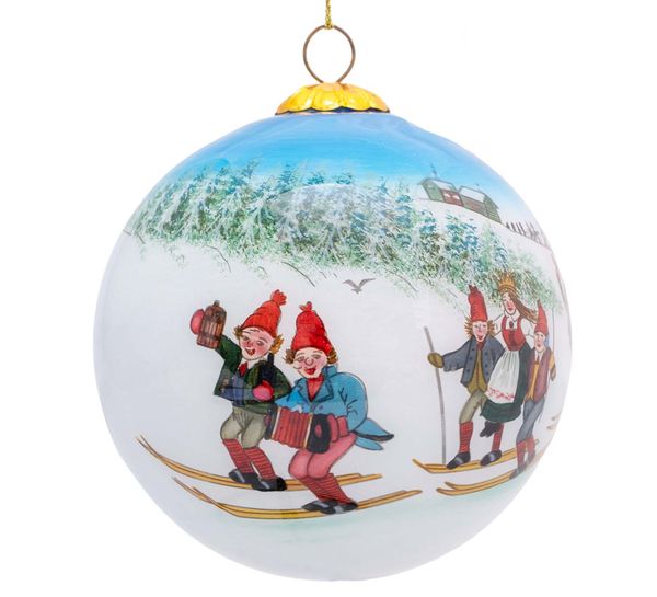 Main Image Christmas bauble, bridal party on skis