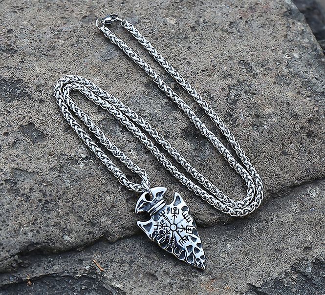 Main Image Viking necklace, Spearhead with Wayfinder 