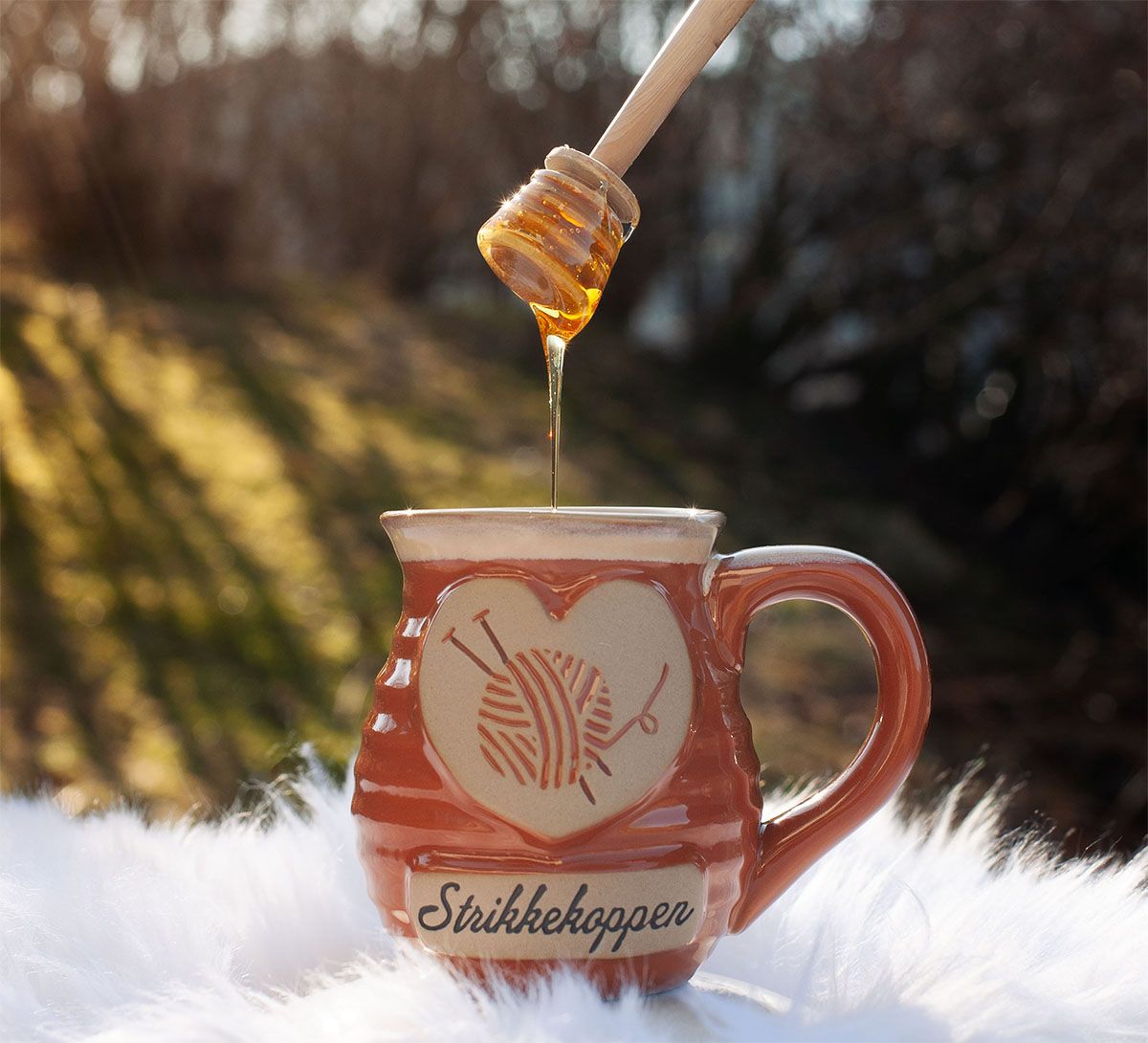 Knitting mug, honey brown